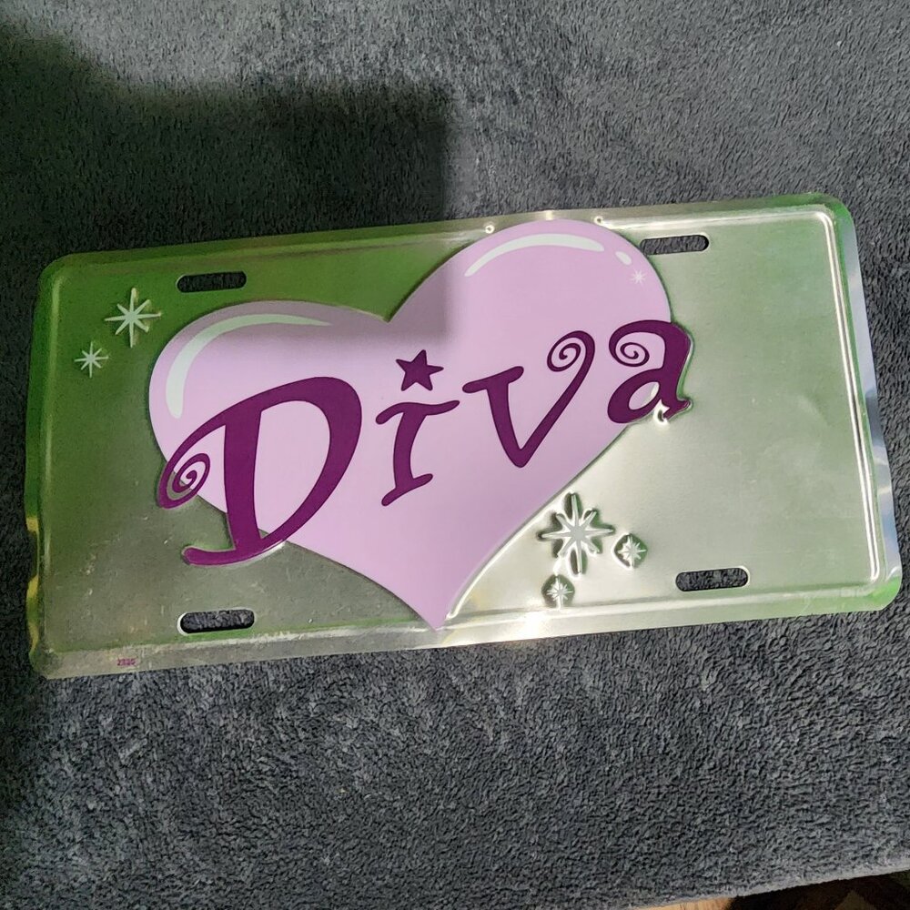 BEAUTIFUL DIVA CHROME LICENSE PLATE AUTO TAG #594